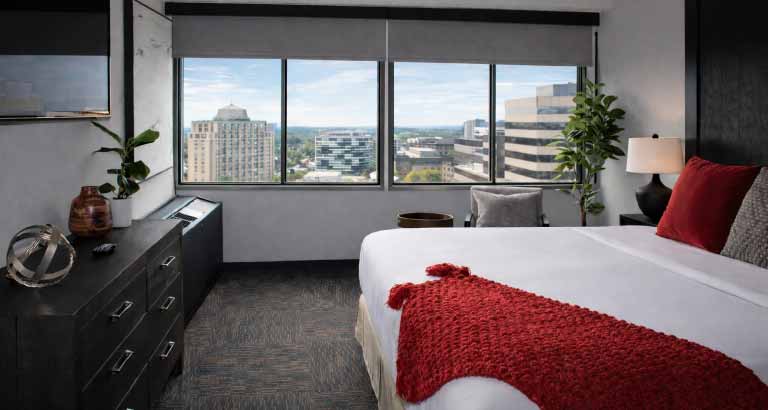 ramada regina guest room city view