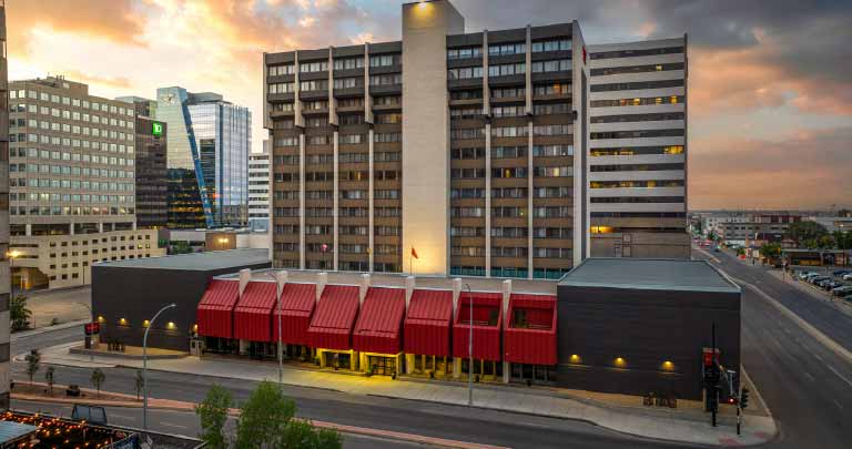 ramada plaza exterior regina